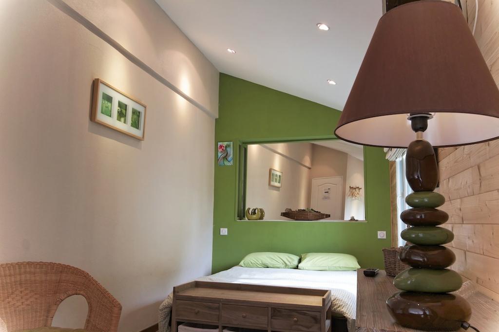 לינה וארוחת בוקר Tours-sur-Marne Comme A La Maison חדר תמונה